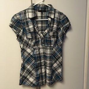 Fitted plaid top, metallic threads, short sleeves